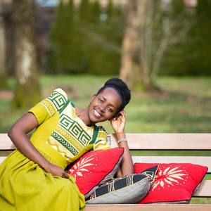 Meet your Posher, Linda